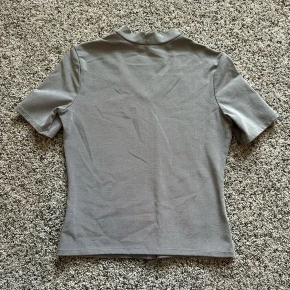 Top - Picture 2 of 3